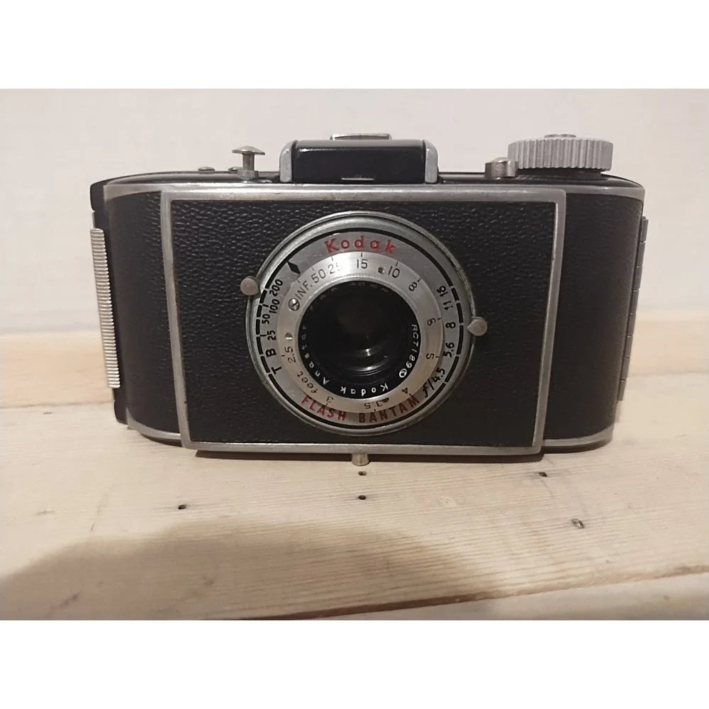 KODAK Flash Bantam Anastar Vintage Folding Camera, Leather Field Case f/4.5 48mm